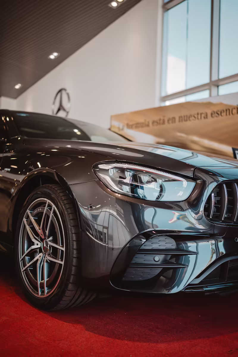 Showroom Mercedes véhicules d'occasion AD AUTO